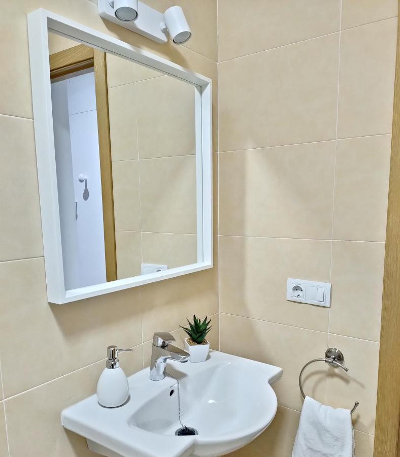 Relax Chiclana-Aparcamiento Privado-Tv Cable-Wifiplus-Aire Acond-Incluido شيكلانا دي لا فرونتيرا المظهر الخارجي الصورة